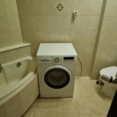 דירה W Centrum Ilawy Przy Jeziorze Jeziorak אילאווה