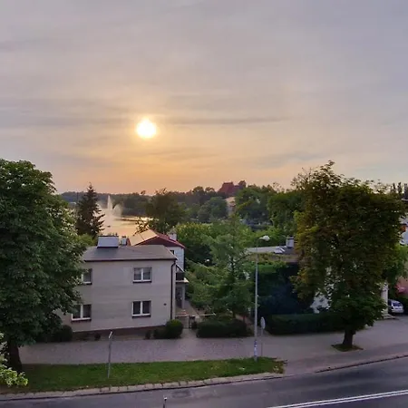 W Centrum Ilawy Przy Jeziorze Jeziorak アパート Iława