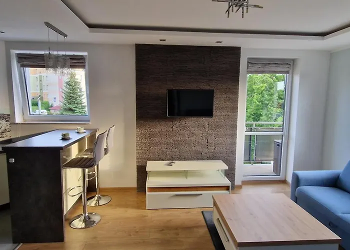 W Centrum Ilawy Przy Jeziorze Jeziorak * Iława